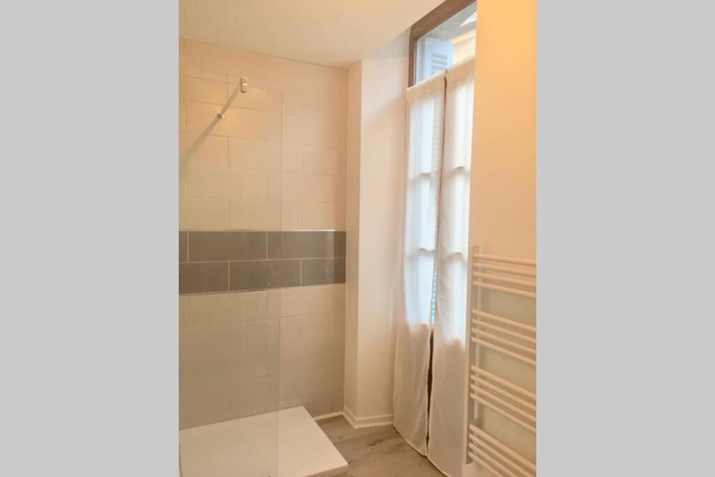 Le Montferrat - 65M2 - 2 Chambres - Rue De La Grotte - Hyper Centre 卢德 外观 照片